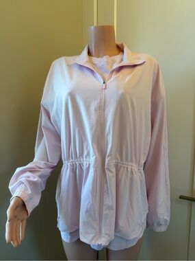 lululemon Bundle: Softstreme Cinch-Waist Jacket XL + All Yours Cotton Tank LG
